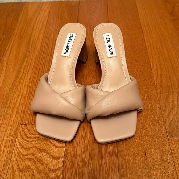 Like new! Steve Madden heeled slides! Beautiful neutral color! - Picture 1 of 3